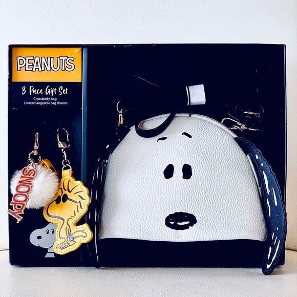 NWT Gorgeous 3 Pcs PEANUTS Crossbody Bag, 2 Interchangeable Bag Charms Gift set - Picture 1 of 12